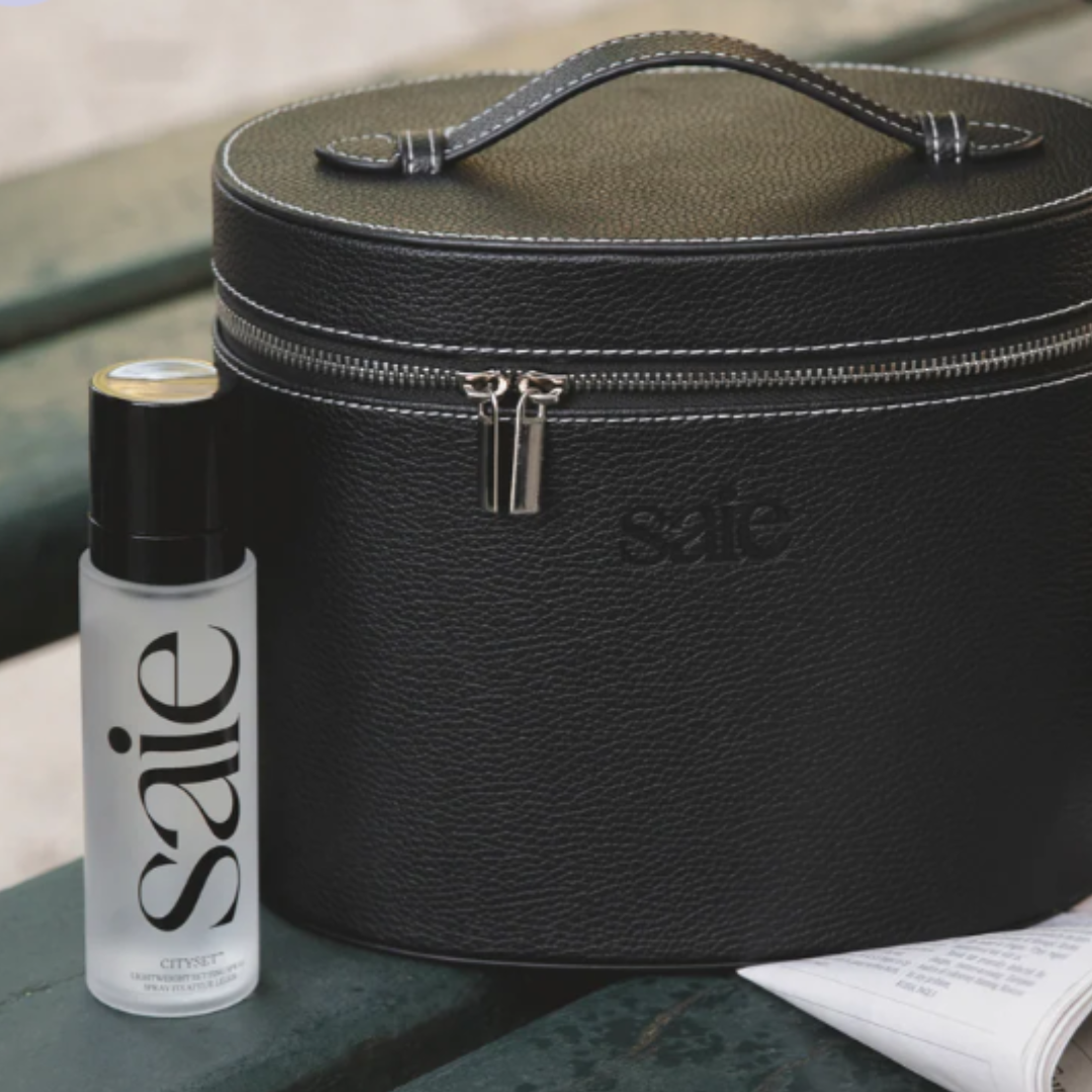 The Large Vanity Case