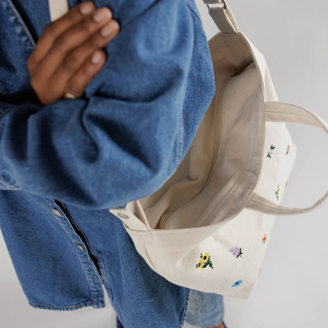 Horizontal Zip Duck Bag